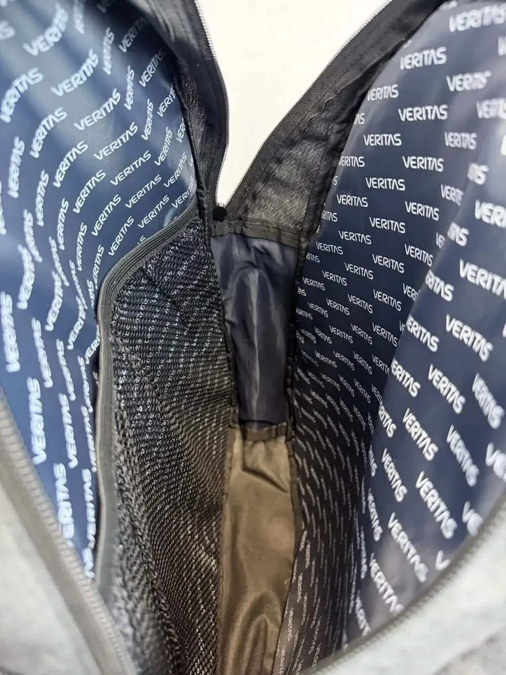 Veritas GS-6441 Large Capacity Laptop Backpack in Grey